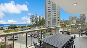 Outdoor dining - Eden Towers Unit 5 Great location with Ocean views, Linen included and Wi-Fi Inc. (Coolangatta)