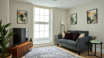 One Bedroom One Bathroom | Living area