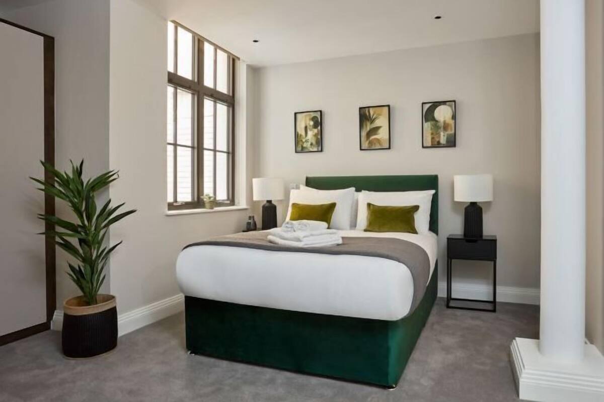 In-room safe, laptop workspace, soundproofing, iron/ironing board