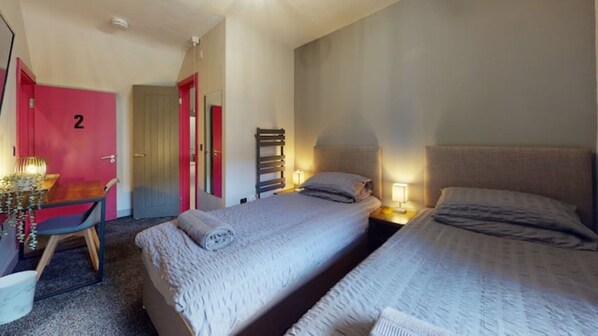 2 chambres, fer et planche Ă repasser, Wi-Fi, draps fournis