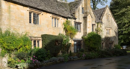1 Chestnut Corner - a beautiful house in Stanton sleeping 4 guests