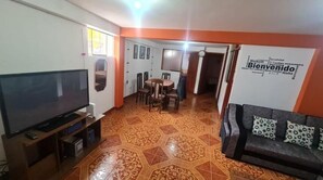 Smart TV, videojuegos, reproductor de DVD y libros 