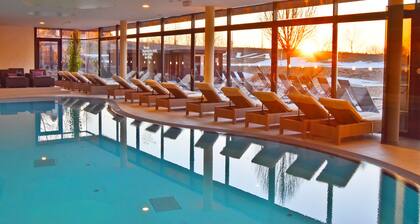 Hotel AVIVA make friends - Singles only