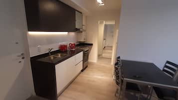 Refrigerador, microondas, horno, tostadora
