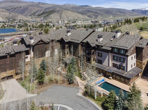 Ski-in/out luxury condo. Best in the complex. Outdoor pool and hot tubs!!