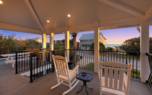 Close Beach Access- Private Pool - Guest Favorite