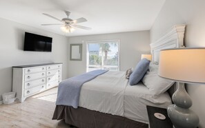 6 bedrooms, iron/ironing board, WiFi, bed sheets - Deeded Beach Access - Private Pool - Summer Specials! (Santa Rosa Beach)
