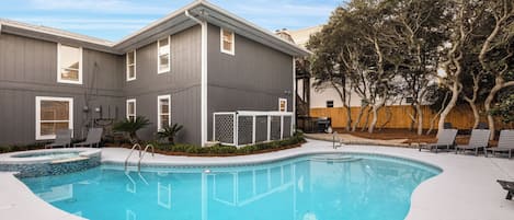 Beheizter Pool