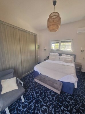 5 slaapkamers, een strijkplank/strijkijzer, gratis wifi, beddengoed