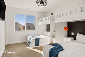 5 bedrooms, desk, iron/ironing board, travel crib