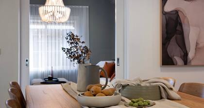 Peahen House - Trentham Luxury