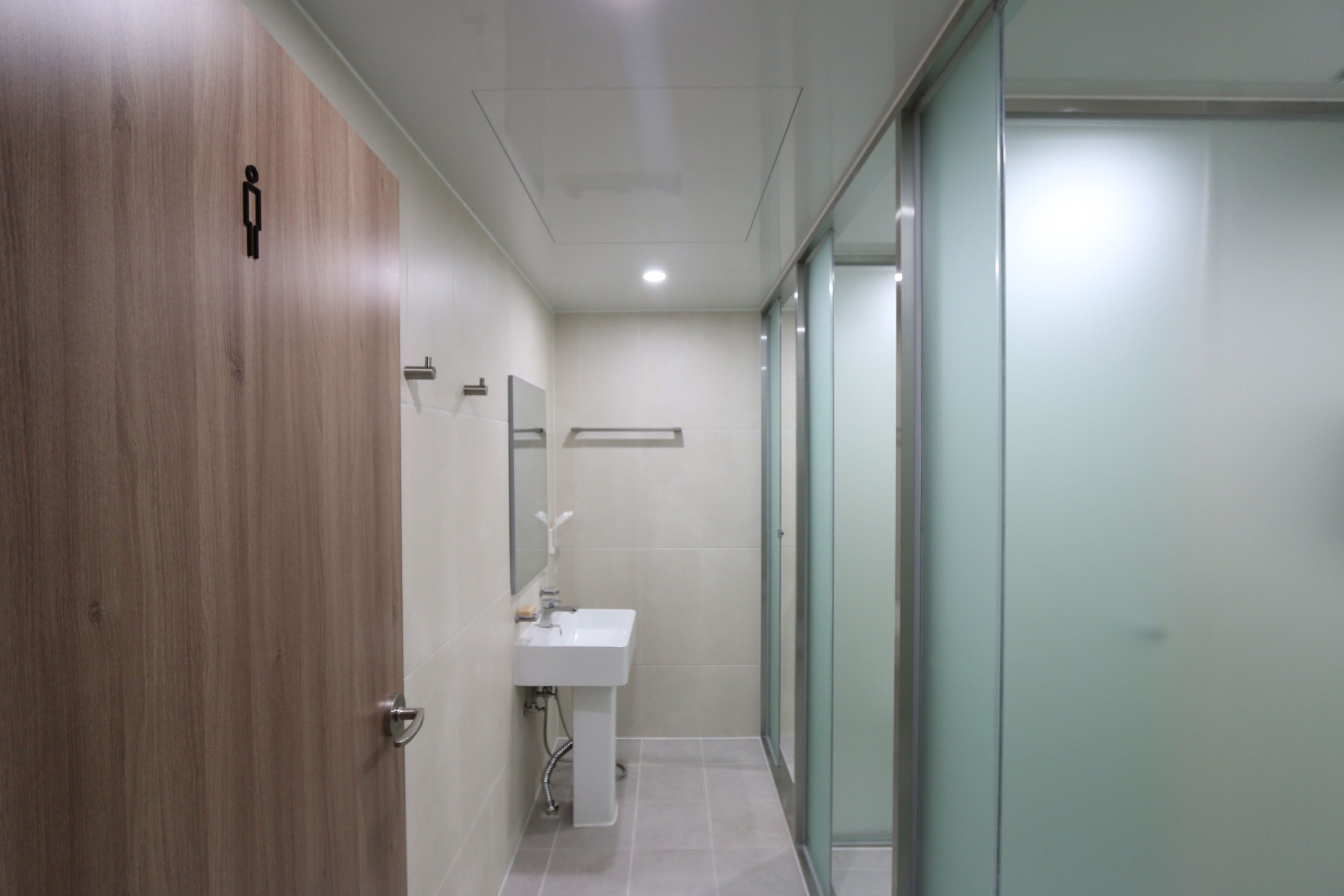 Bathroom shower