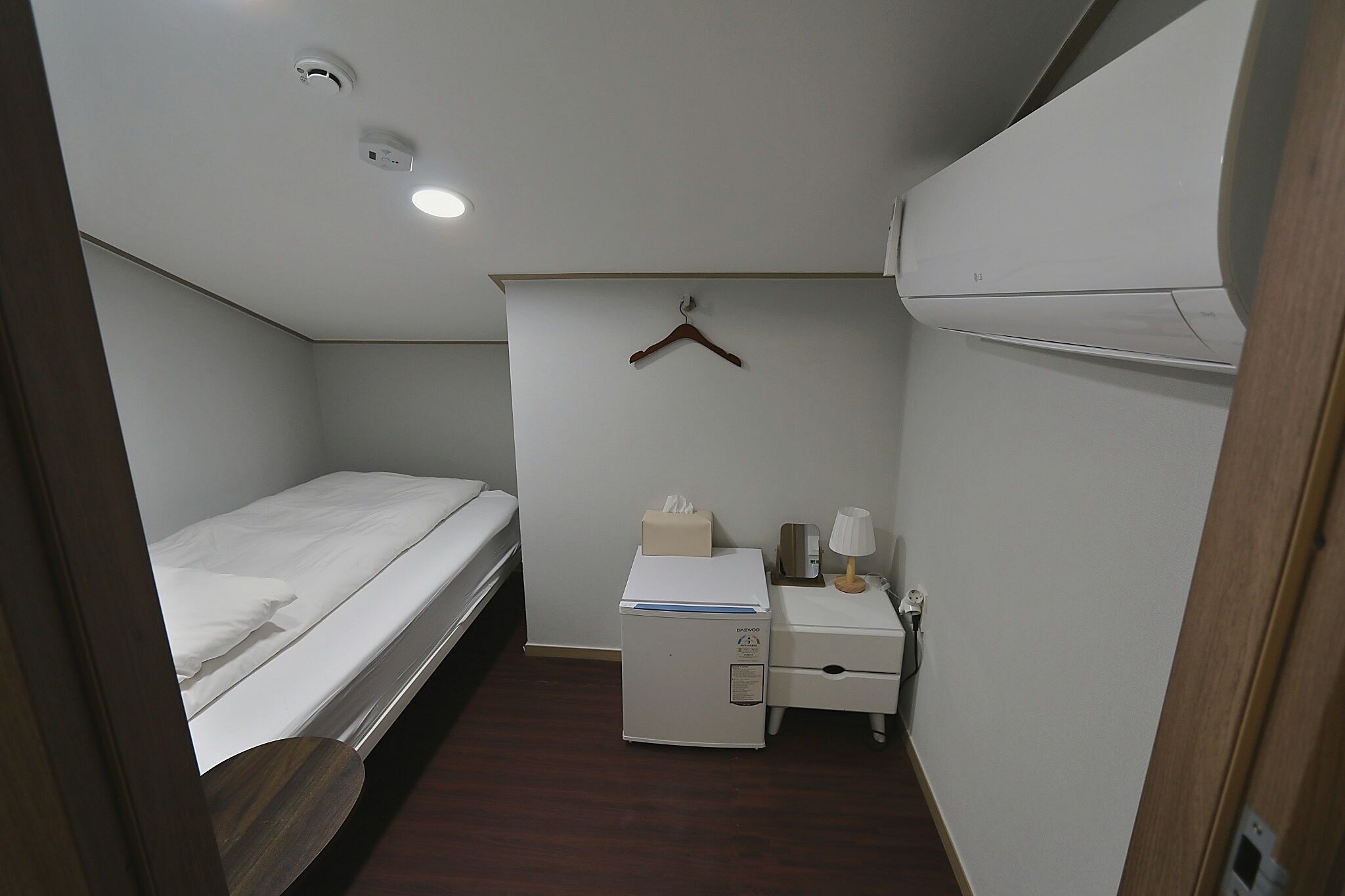 Single Room | Down duvets, free WiFi