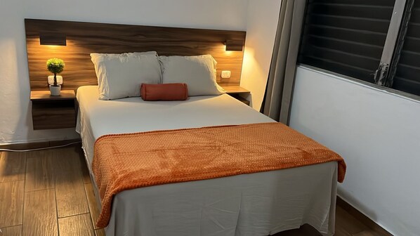 1 bedroom, WiFi, bed sheets - Habitación Privada En-Suite en el Centro San Salvador (San Salvador)