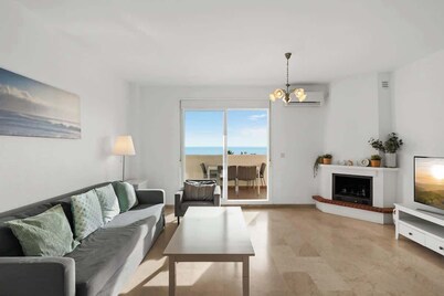 Torrequebrada Apartment by Costarentals - Ref 238