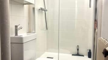 Hair dryer, towels, toilet paper