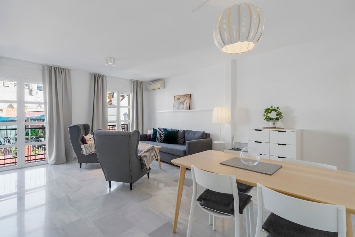 Een smart-tv en een kantoor