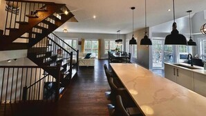 Interior - Luxurious Waterfront 6 BDRM Chalet w/ Billiards, Game Room & Unforgettable Views (Namur)