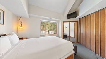 1 chambre, fer et planche Ă repasser, Wi-Fi gratuit, draps fournis