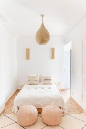 4 dormitorios, tabla de planchar con plancha, wifi y ropa de cama