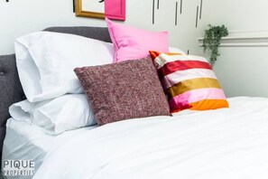 2 chambres, fer et planche à repasser, Wi-Fi gratuit, draps fournis