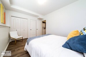 2 chambres, fer et planche à repasser, Wi-Fi gratuit, draps fournis