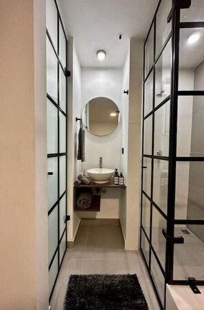 Bathroom - Casa Manila 8bed/8.5bath Jacuzzi Poblado (Medellín)