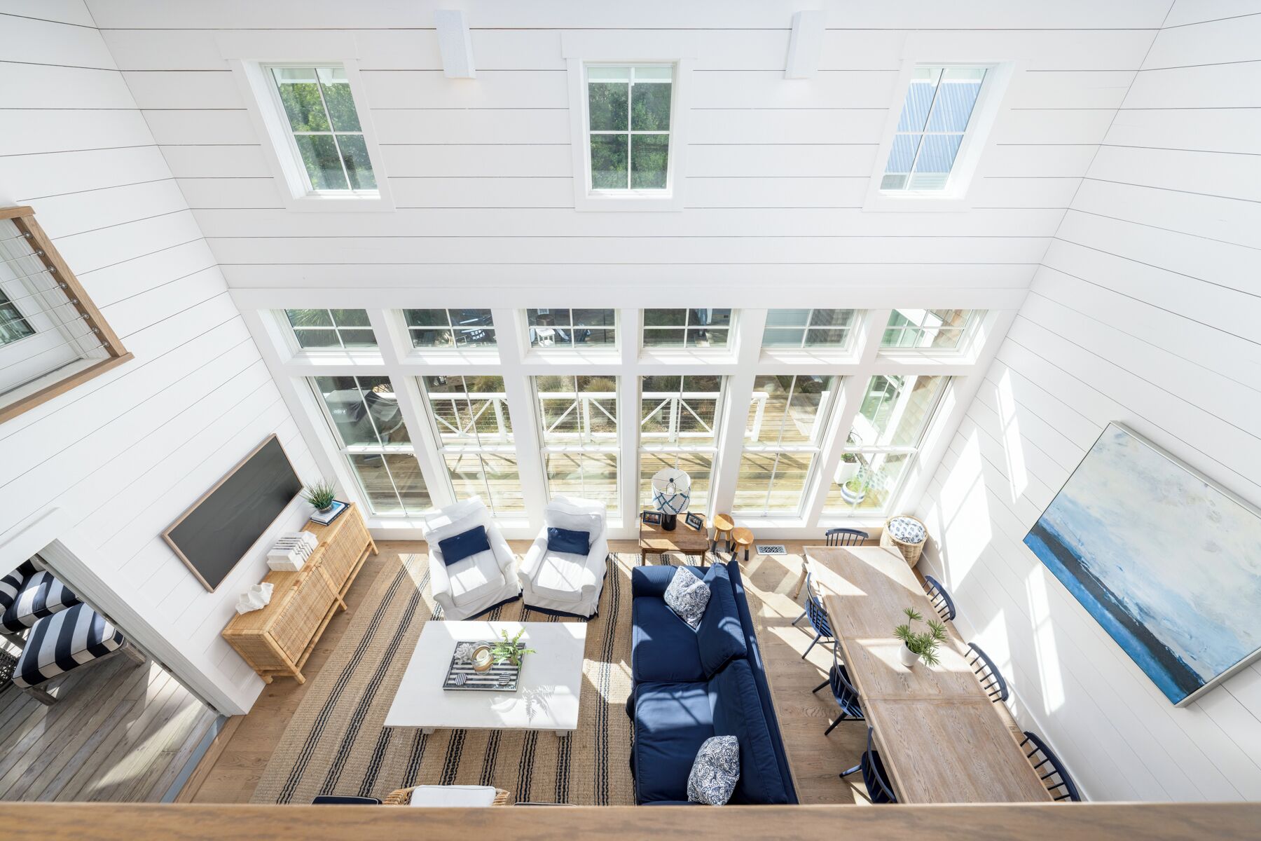 Smart TV, books, offices