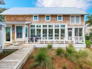 Terrace/patio - Relax on BHI in a Glam Beach Home in Cape Fear Station Sleeps 8 Both Clubs (Bald Head Island)