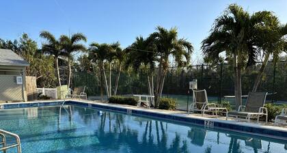 Private 1-Bedroom on Captiva, breathtaking patio of Luxury Beach Villa