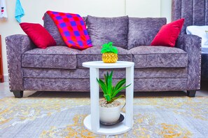 Smart TV - Executive studio at Kamakis..
It's very cosy and comfortable,feel at home....... (Ruiru)