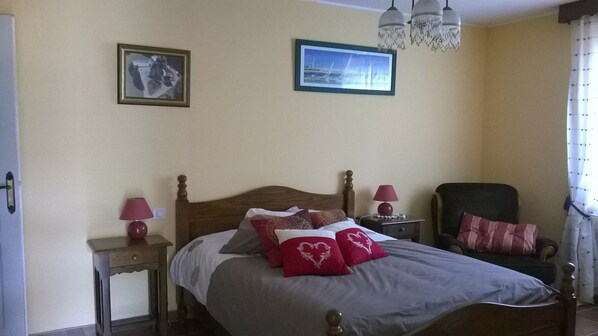 1 bedroom, iron/ironing board, free WiFi, bed sheets