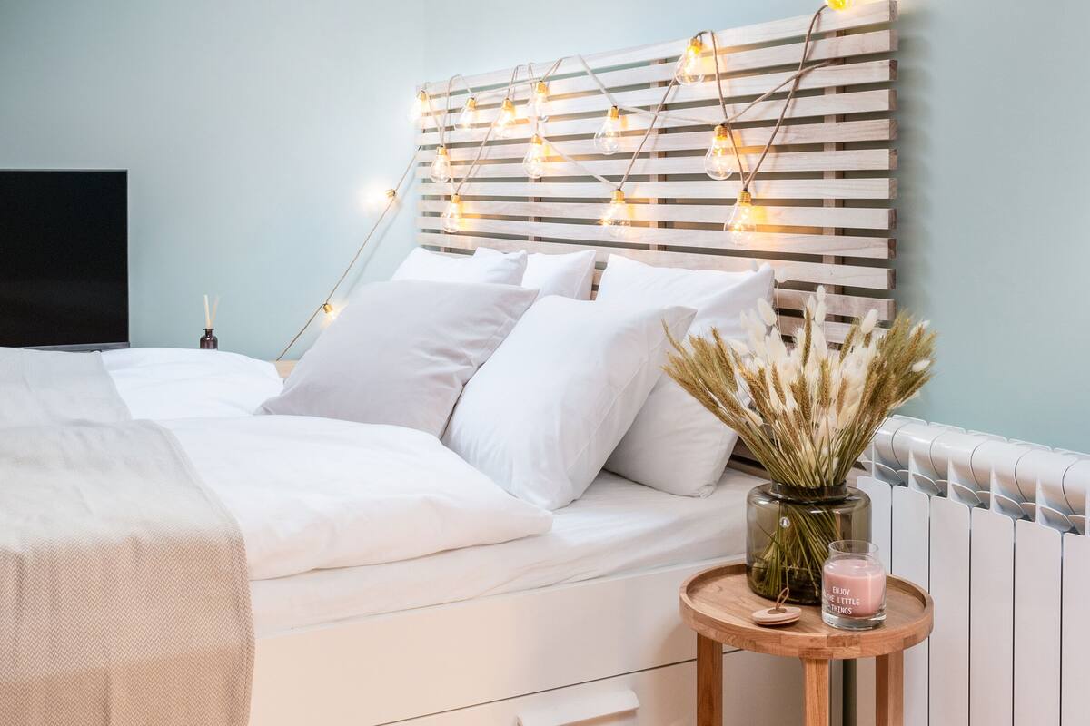 Studio, 1 Queen Bed | 1 bedroom, individually decorated, individually furnished