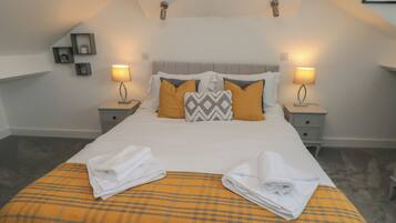 2 bilik tidur, dihias secara berasingan