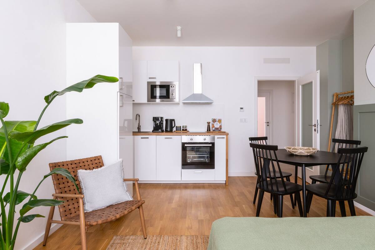 Apartment, Non Smoking | 1 bedroom, iron/ironing board, cribs (surcharge), WiFi (free)