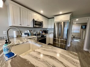 Kokeplater og kaffetrakter/tekoker