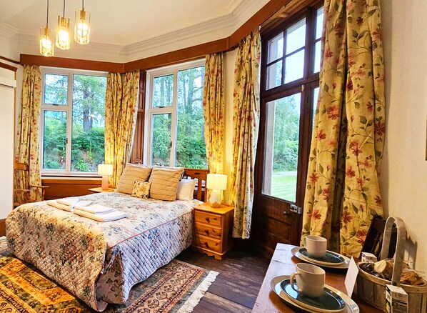 Comfort Room | Free WiFi, bed sheets - The Falls - Value Rooms at Aultnagar Estate (Achany)