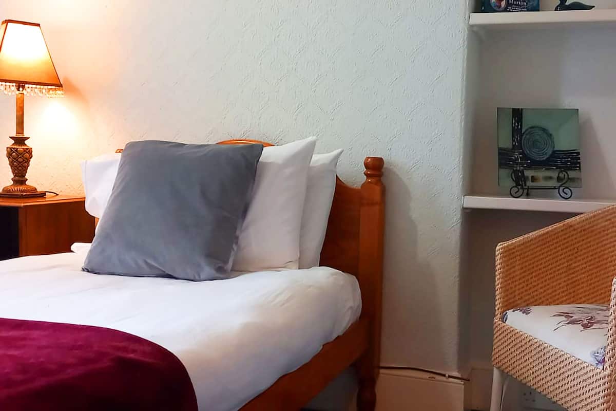 Basic Room | Free WiFi, bed sheets