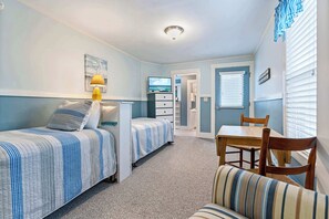7 bedrooms, iron/ironing board, WiFi, bed sheets