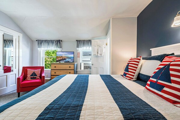 7 bedrooms, iron/ironing board, WiFi, bed sheets
