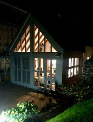 Exterior - The Engine House, Stylish Heritage 2 bedroom Cornish Gem (Truro)