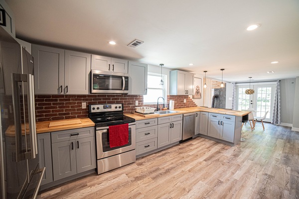 Refrigerador, microondas, horno, placa de cocina