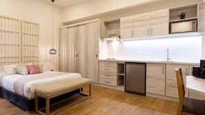 1 多间卧室、客房内保险箱、熨斗/熨衣板、免费 WiFi