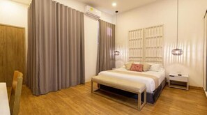 1 chambre, coffres-forts dans les chambres, fer et planche à repasser