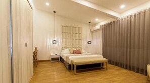 1 chambre, coffres-forts dans les chambres, fer et planche à repasser