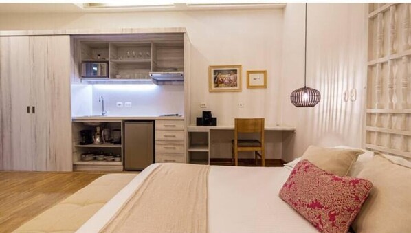 1 غرفة نوم وخزنة داخل الغرفة ومكواة/لوح كي وواي فاي مجانًا