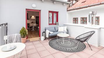 Deluxe Apartment | 1 bedroom, individually decorated, individually furnished