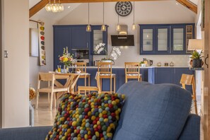 Interior - Large immaculate conversion - The Milking Parlour (Ipswich)