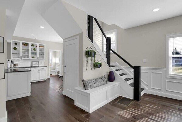 Interior - THE BEST of Downtown! Entire Home-Stay in Elegance
(Indianapolis)