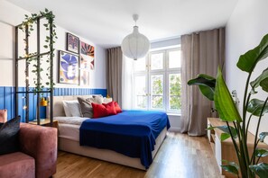 Studio, 1 Queen Bed with Sofa bed, Non Smoking | 1 bedroom, individually decorated, individually furnished